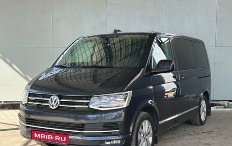 Volkswagen Multivan T6 рестайлинг, 2018 год, 5 210 000 рублей, 3 фотография