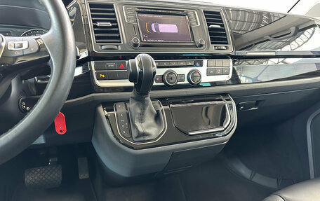 Volkswagen Multivan T6 рестайлинг, 2018 год, 5 210 000 рублей, 16 фотография