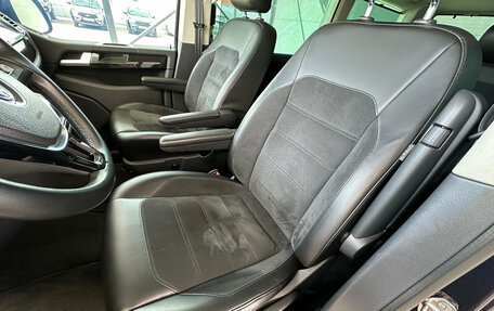 Volkswagen Multivan T6 рестайлинг, 2018 год, 5 210 000 рублей, 10 фотография