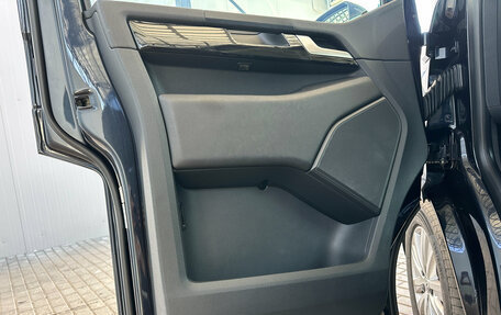 Volkswagen Multivan T6 рестайлинг, 2018 год, 5 210 000 рублей, 18 фотография