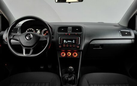 Volkswagen Polo VI (EU Market), 2018 год, 999 000 рублей, 12 фотография