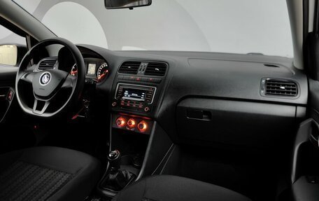 Volkswagen Polo VI (EU Market), 2018 год, 999 000 рублей, 13 фотография