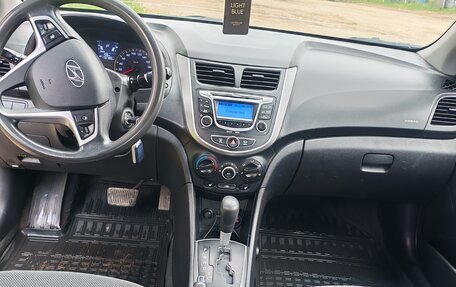 Hyundai Solaris II рестайлинг, 2012 год, 780 000 рублей, 15 фотография