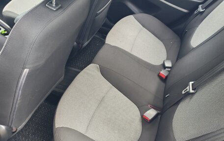 Hyundai Solaris II рестайлинг, 2012 год, 780 000 рублей, 14 фотография