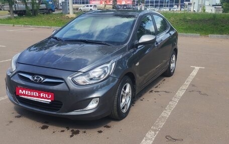 Hyundai Solaris II рестайлинг, 2012 год, 780 000 рублей, 10 фотография