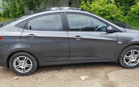 Hyundai Solaris II рестайлинг, 2012 год, 780 000 рублей, 21 фотография
