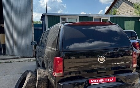 Cadillac Escalade II, 2004 год, 680 000 рублей, 3 фотография