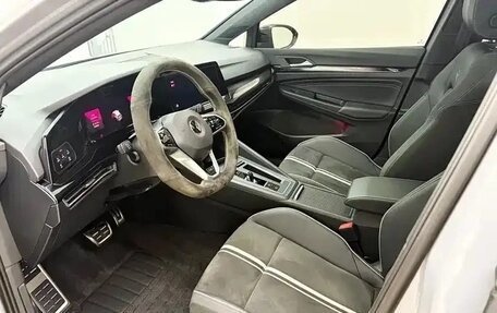 Volkswagen Golf VIII, 2023 год, 1 800 000 рублей, 7 фотография