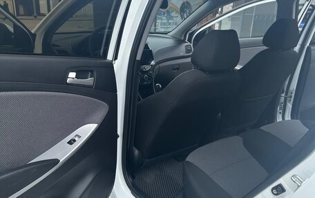 Hyundai Solaris II рестайлинг, 2014 год, 830 000 рублей, 5 фотография