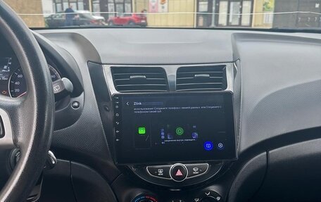 Hyundai Solaris II рестайлинг, 2014 год, 830 000 рублей, 3 фотография