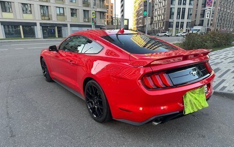 Ford Mustang VI рестайлинг, 2021 год, 4 300 000 рублей, 7 фотография