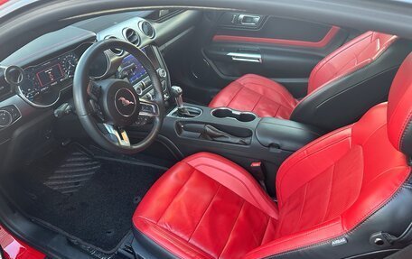 Ford Mustang VI рестайлинг, 2021 год, 4 300 000 рублей, 20 фотография