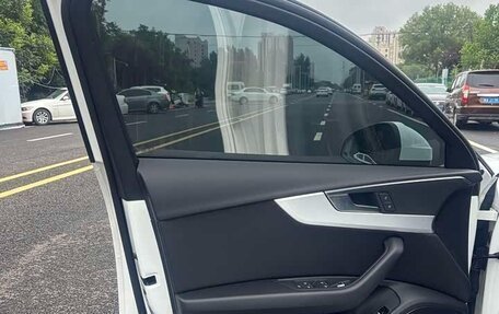 Audi A4, 2022 год, 2 450 000 рублей, 7 фотография