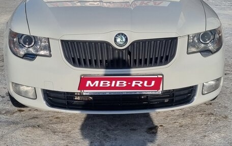 Skoda Superb III рестайлинг, 2012 год, 1 020 000 рублей, 2 фотография