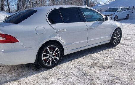 Skoda Superb III рестайлинг, 2012 год, 1 020 000 рублей, 7 фотография