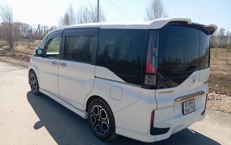 Honda Stepwgn IV, 2015 год, 1 850 000 рублей, 4 фотография