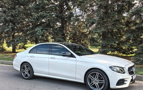 Mercedes-Benz E-Класс, 2018 год, 2 800 000 рублей, 2 фотография