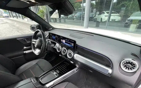 Mercedes-Benz GLB, 2022 год, 2 240 500 рублей, 7 фотография