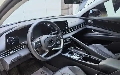 Hyundai Elantra, 2023 год, 1 570 000 рублей, 3 фотография