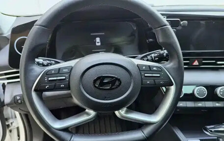 Hyundai Elantra, 2023 год, 1 570 000 рублей, 6 фотография