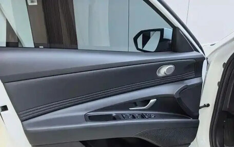 Hyundai Elantra, 2023 год, 1 570 000 рублей, 9 фотография