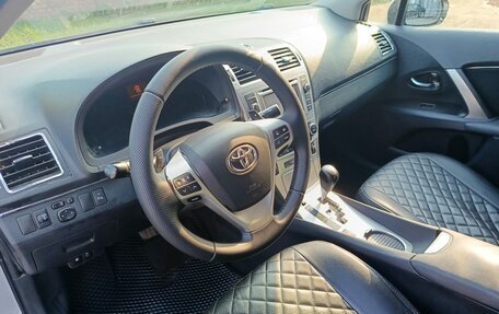 Toyota Avensis III рестайлинг, 2011 год, 1 400 000 рублей, 10 фотография