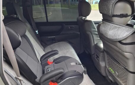 Toyota Land Cruiser 100 рестайлинг 2, 2003 год, 1 450 000 рублей, 3 фотография