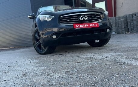 Infiniti FX II, 2011 год, 1 800 000 рублей, 2 фотография