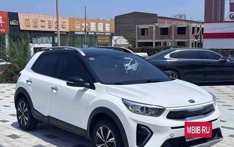 KIA Stonic, 2021 год, 970 000 рублей, 3 фотография