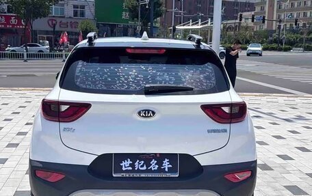 KIA Stonic, 2021 год, 970 000 рублей, 5 фотография