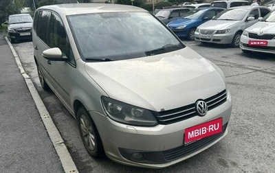 Volkswagen Touran III, 2011 год, 390 000 рублей, 1 фотография