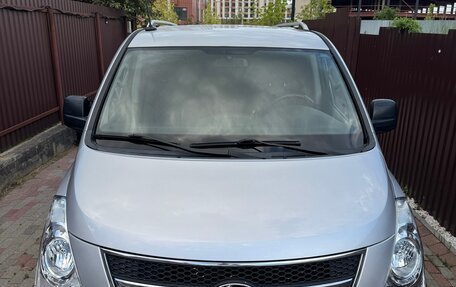 Hyundai Grand Starex Grand Starex I рестайлинг 2, 2009 год, 1 500 000 рублей, 2 фотография