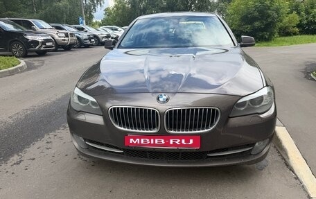 BMW 5 серия, 2013 год, 1 900 000 рублей, 2 фотография
