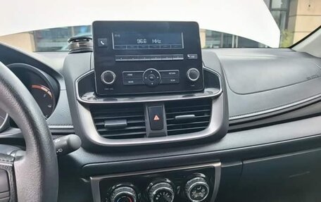 Toyota Yaris XP150 рестайлинг, 2022 год, 1 030 000 рублей, 15 фотография
