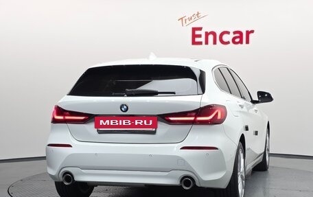 BMW 1 серия, 2020 год, 2 100 000 рублей, 4 фотография