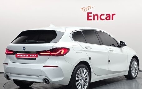 BMW 1 серия, 2020 год, 2 100 000 рублей, 3 фотография