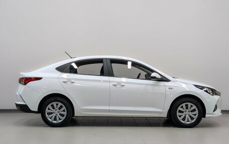 Hyundai Solaris II рестайлинг, 2022 год, 1 730 000 рублей, 4 фотография