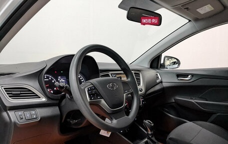 Hyundai Solaris II рестайлинг, 2022 год, 1 730 000 рублей, 15 фотография