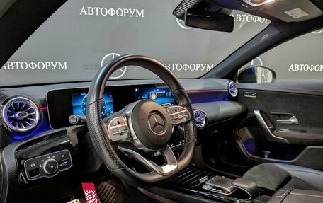 Mercedes-Benz CLA, 2019 год, 2 650 000 рублей, 15 фотография