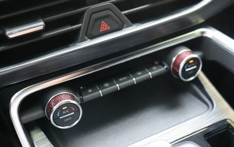 Geely Tugella FY11, 2024 год, 3 100 000 рублей, 16 фотография