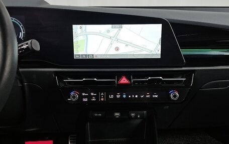 KIA Niro, 2023 год, 1 850 000 рублей, 16 фотография