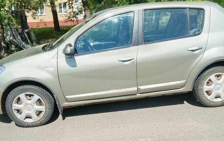 Renault Sandero I, 2010 год, 700 000 рублей, 3 фотография