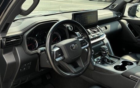 Toyota Land Cruiser, 2022 год, 10 000 000 рублей, 12 фотография