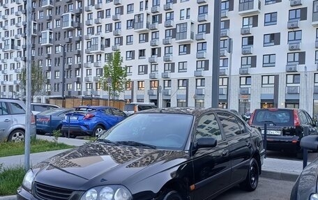 Toyota Avensis III рестайлинг, 1999 год, 350 000 рублей, 2 фотография