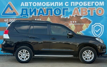 Toyota Land Cruiser Prado 150 рестайлинг 2, 2011 год, 2 700 000 рублей, 2 фотография