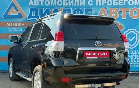 Toyota Land Cruiser Prado 150 рестайлинг 2, 2011 год, 2 700 000 рублей, 6 фотография