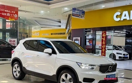 Volvo XC40 I, 2022 год, 1 980 006 рублей, 4 фотография