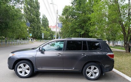 Toyota Highlander III, 2011 год, 2 000 050 рублей, 2 фотография