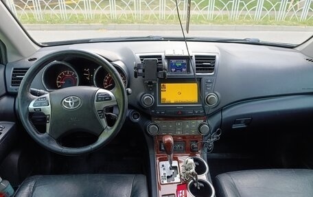 Toyota Highlander III, 2011 год, 2 000 050 рублей, 7 фотография