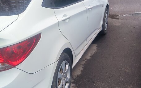 Hyundai Solaris II рестайлинг, 2012 год, 630 000 рублей, 1 фотография